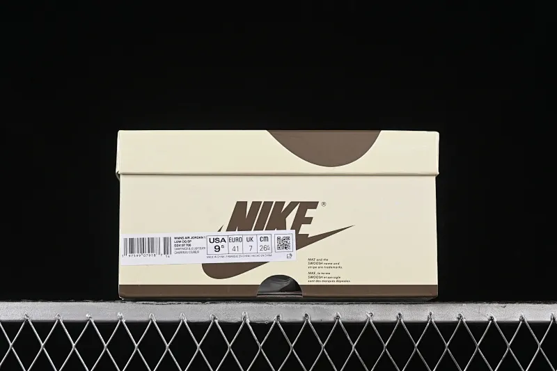 All Categories Air Jordan Jordan Series Basketball Shoes Air Jordan 1 Low LJR Version Travis Scott x Air Jordan 1 Low OG AJ1 Joe 1 Joint Undercut DZ4137-700